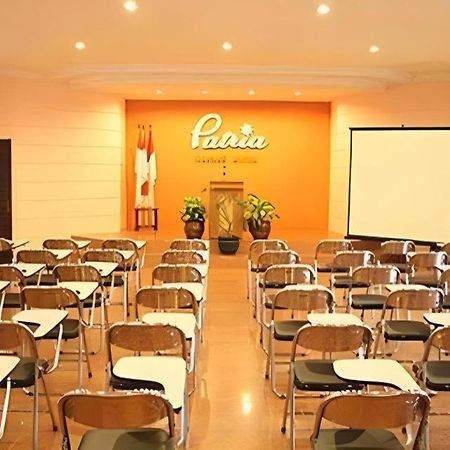 Patria Garden Hotel Blitar Kültér fotó