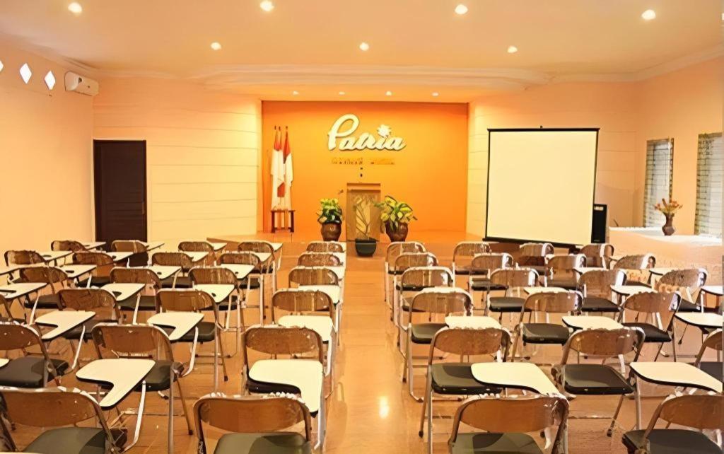 Patria Garden Hotel Blitar Kültér fotó