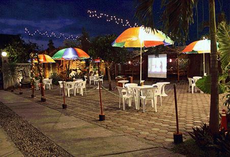 Patria Garden Hotel Blitar Kültér fotó